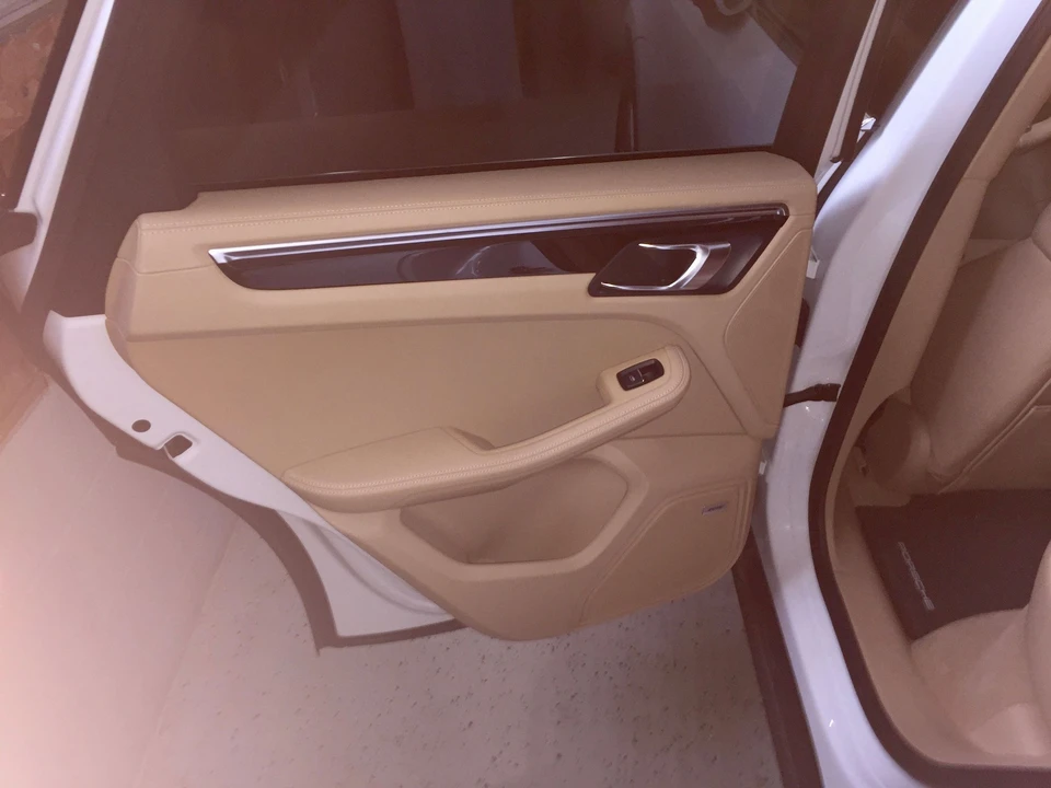 2016 Porsche Macan S - Image 17 of 20