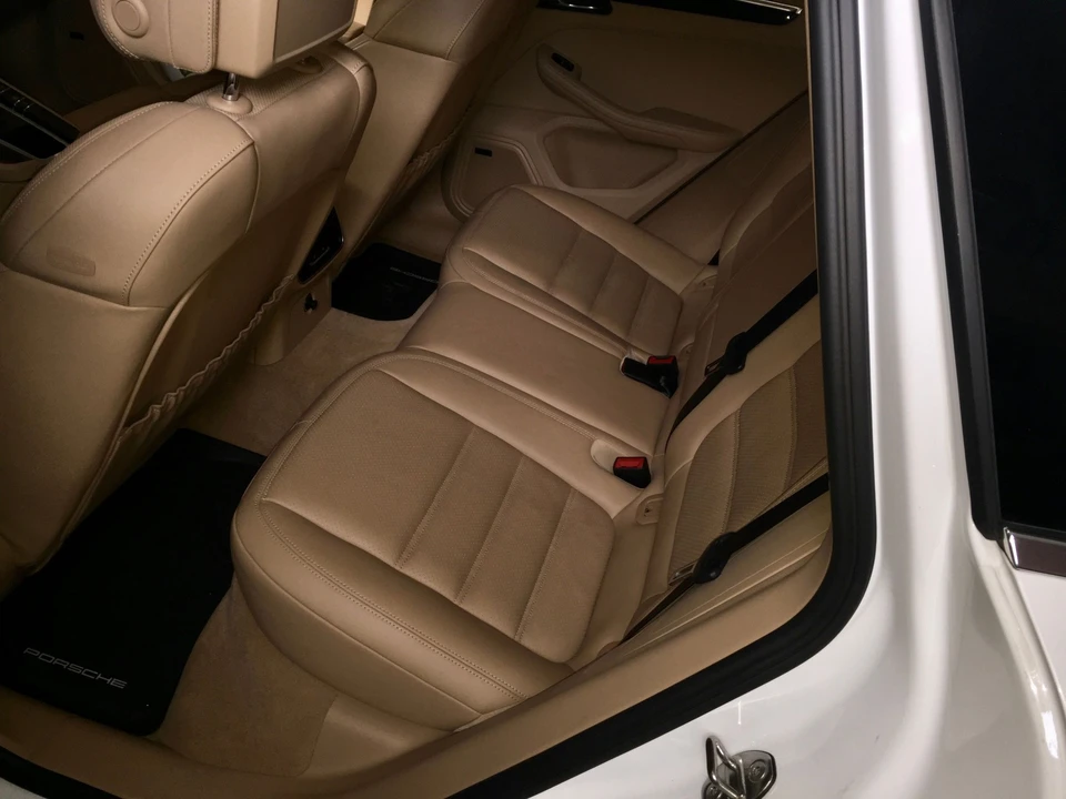 2016 Porsche Macan S - Image 18 of 20