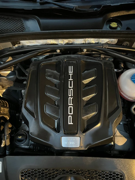 2016 Porsche Macan S - Image 8 of 24