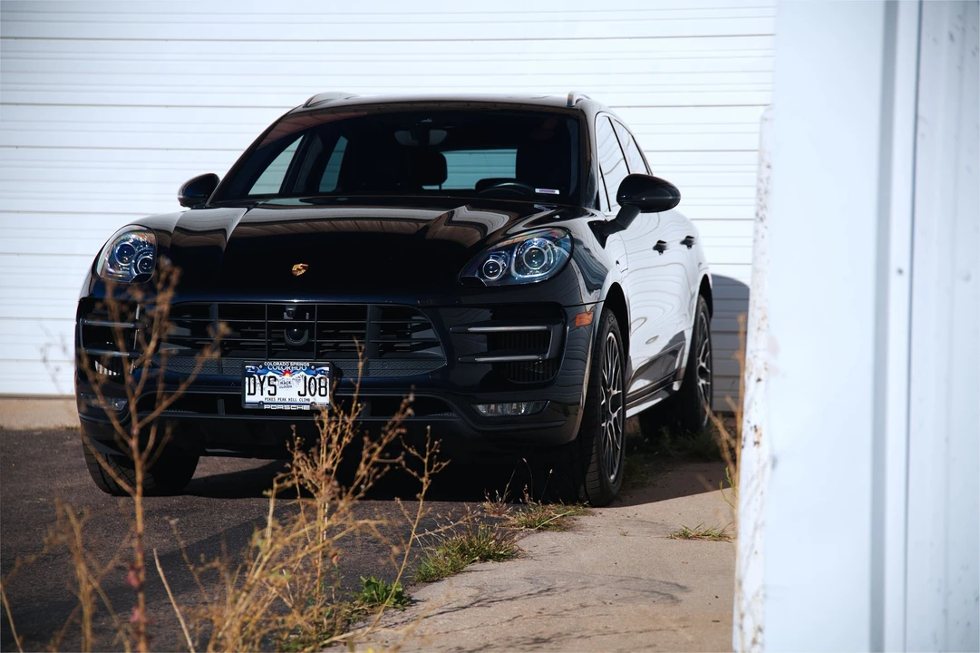 2016 Porsche Macan Turbo - Image 11 of 30