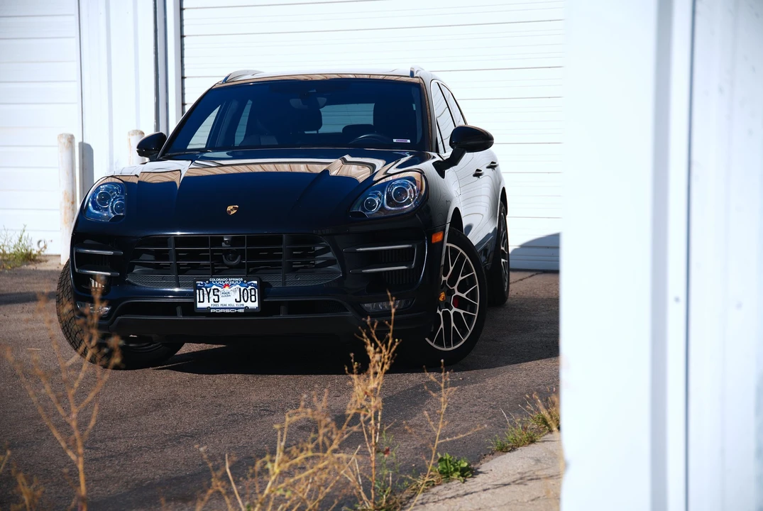 2016 Porsche Macan Turbo - Image 18 of 30