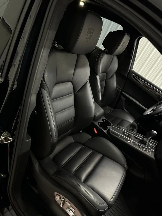 2016 Porsche Macan Turbo - Image 21 of 30