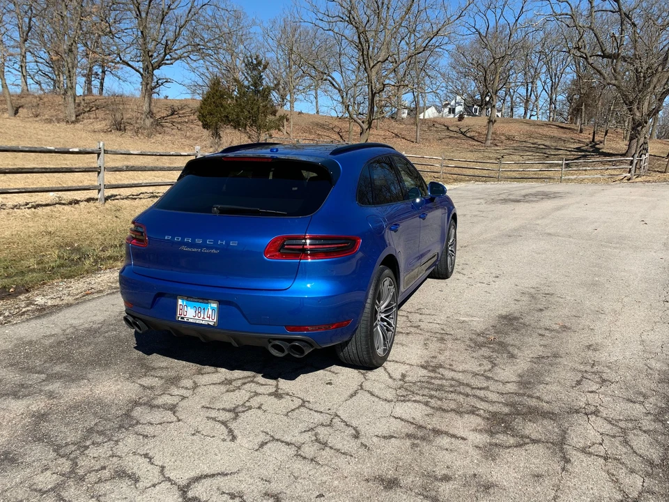 2016 Porsche Macan Turbo - Image 3 of 12