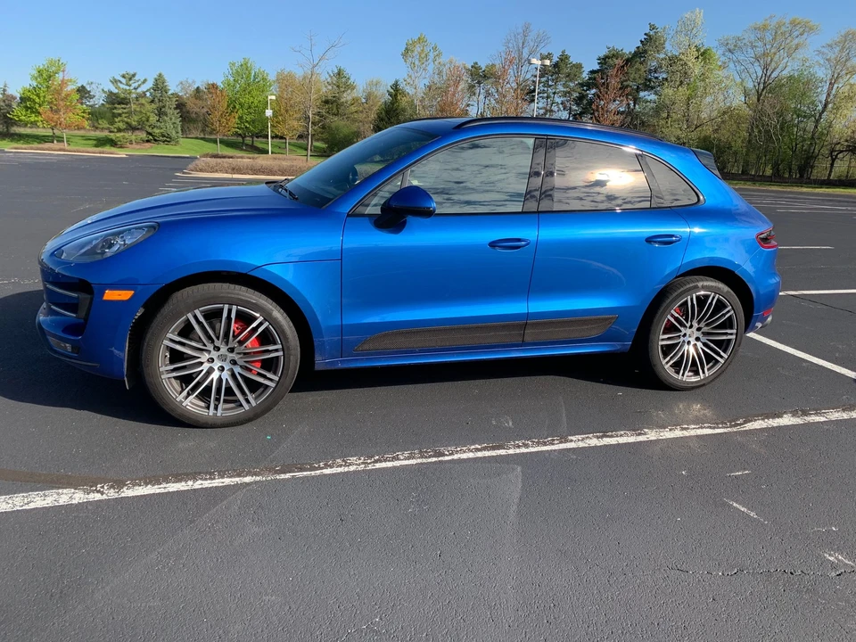 2016 Porsche Macan Turbo - Image 10 of 12