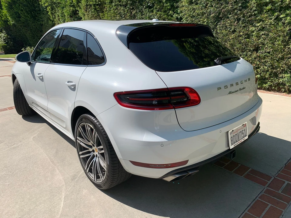 2016 Porsche Macan Turbo - Image 9 of 31