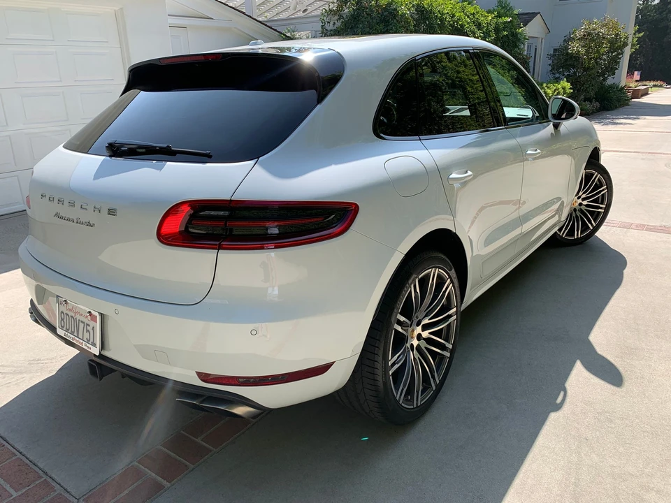 2016 Porsche Macan Turbo - Image 12 of 31