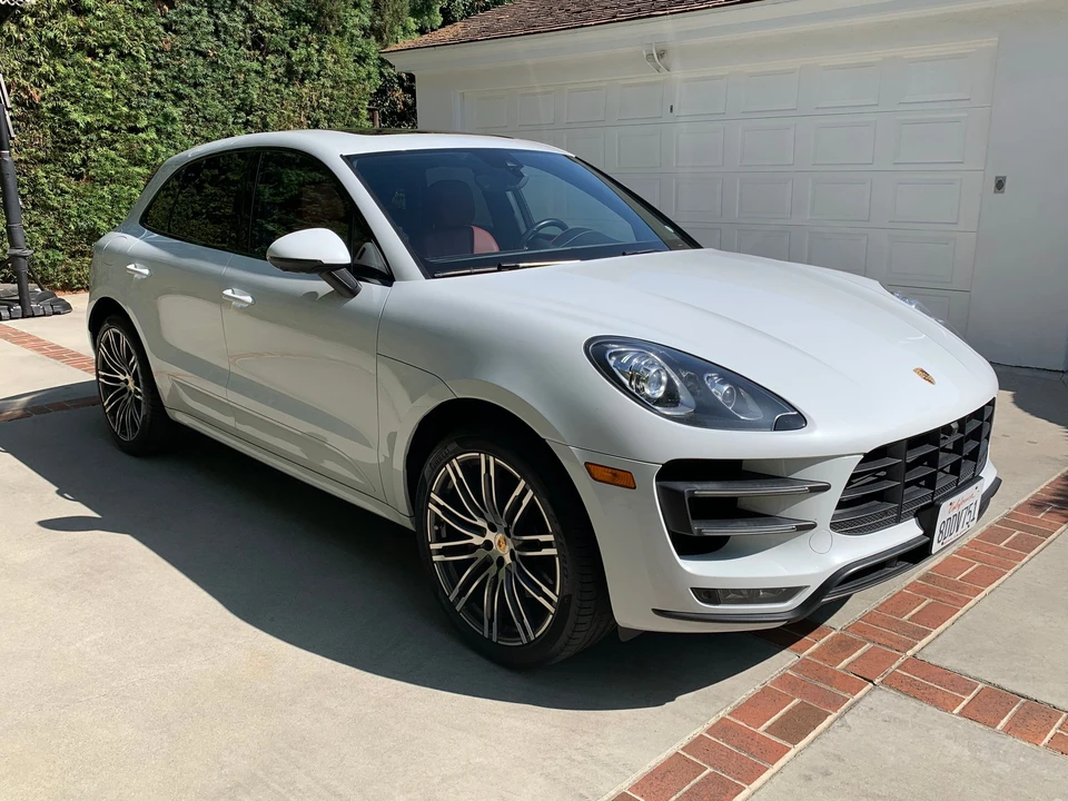 2016 Porsche Macan Turbo - Image 15 of 31