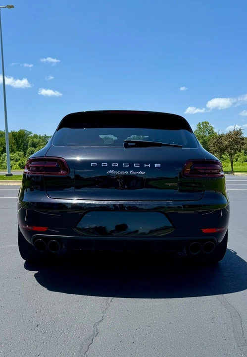 2016 Porsche Macan Turbo - Image 2 of 27
