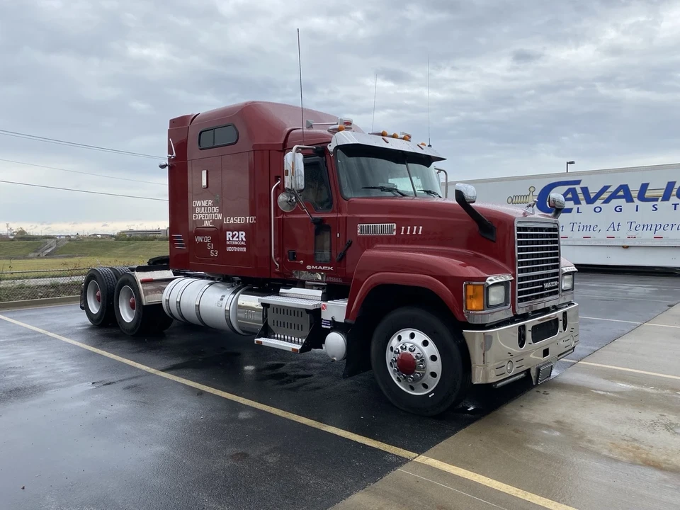 2016 Mack - Image 9 of 21