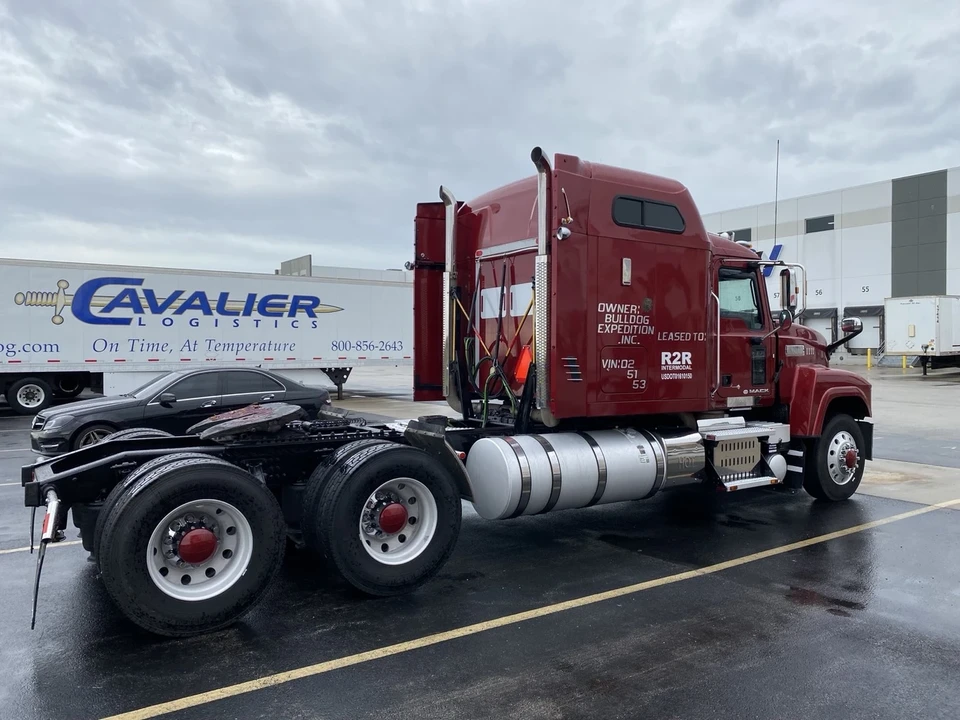 2016 Mack - Image 13 of 21