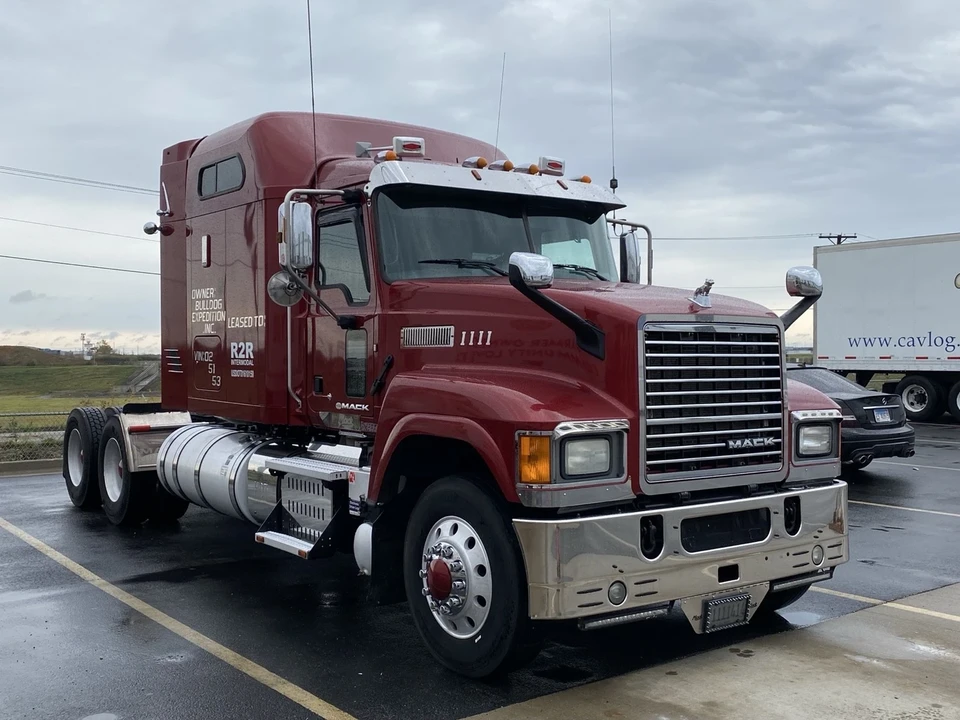 2016 Mack - Image 2 of 21