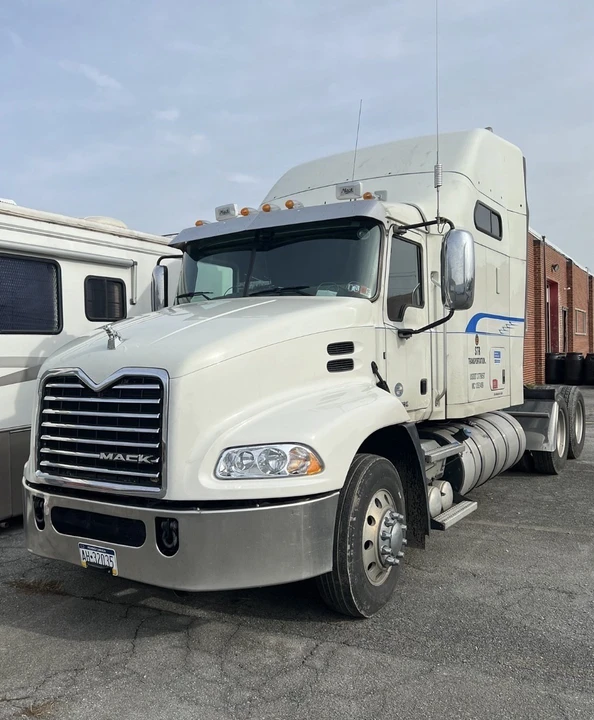 2016 Mack - Image 5 of 21