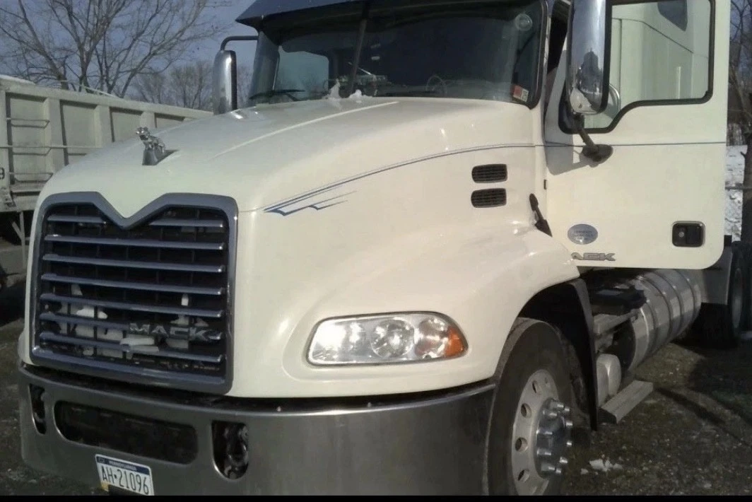 2016 Mack - Image 11 of 21