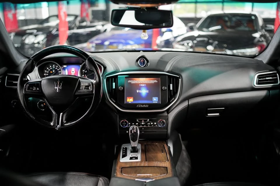 2016 Maserati Ghibli 3rd Gen - Image 15 of 20