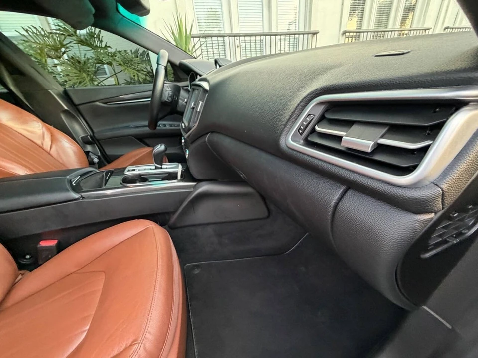 2016 Maserati Ghibli 3rd Gen - Image 16 of 29