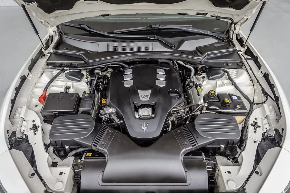 2016 Maserati Ghibli 3rd Gen - Image 16 of 20