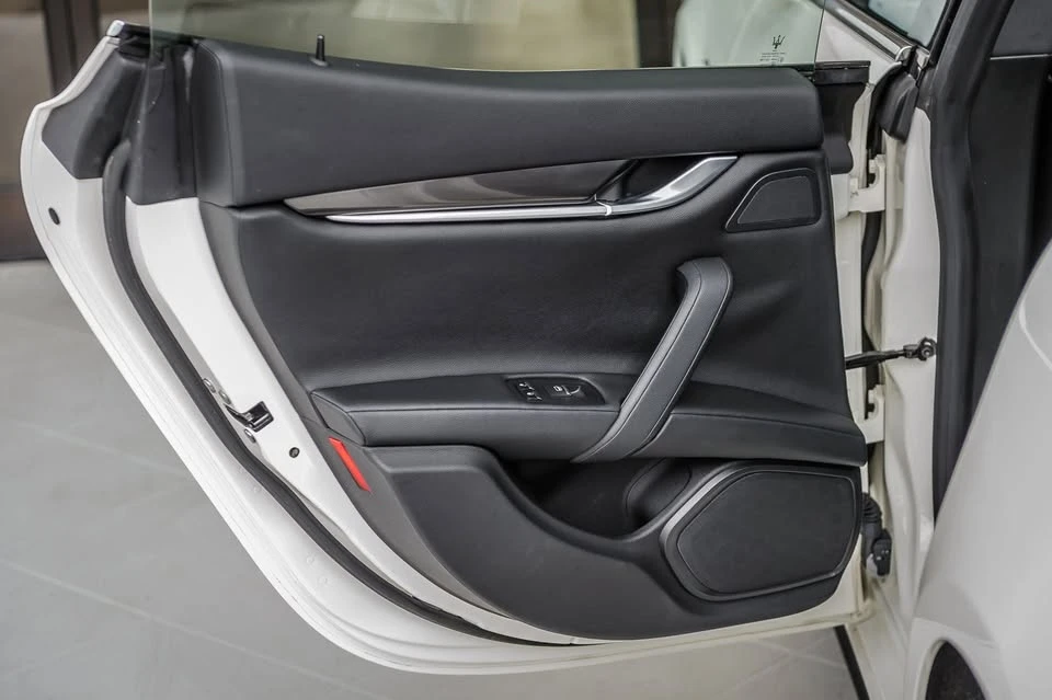 2016 Maserati Ghibli 3rd Gen - Image 14 of 20