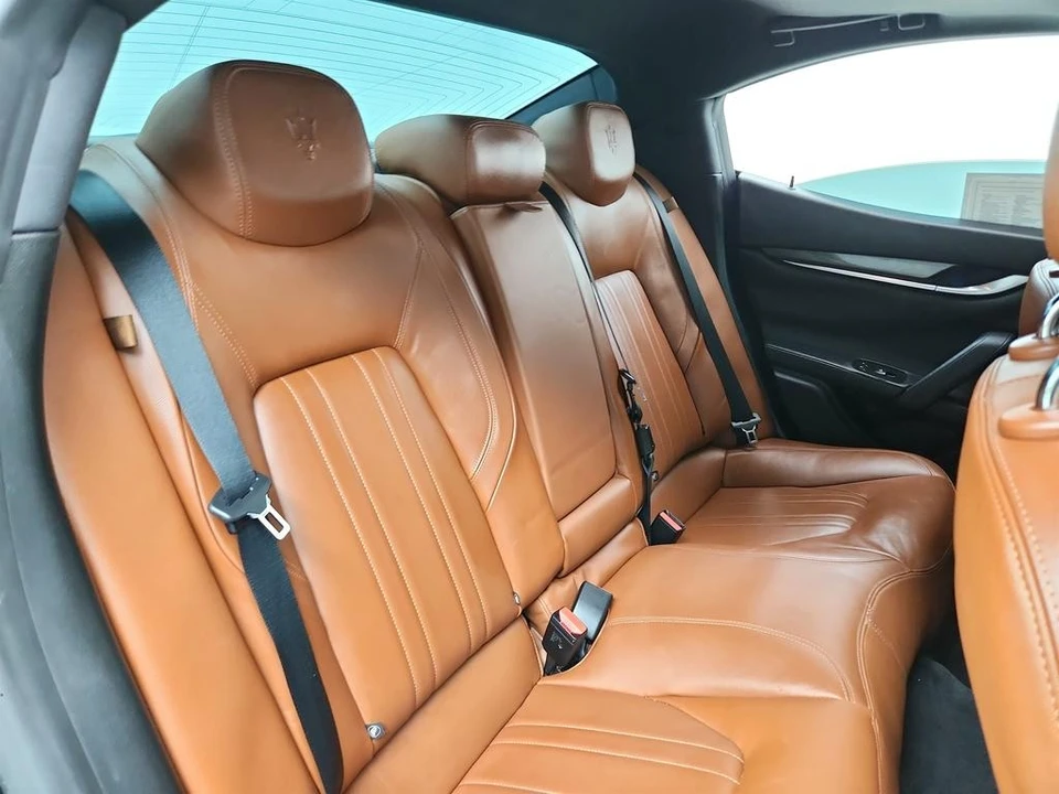 2016 Maserati Ghibli 3rd Gen - Image 29 of 31