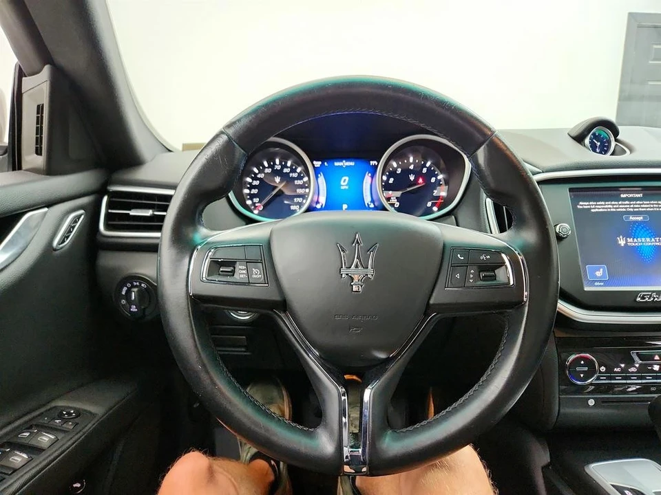 2016 Maserati Ghibli 3rd Gen - Image 17 of 31