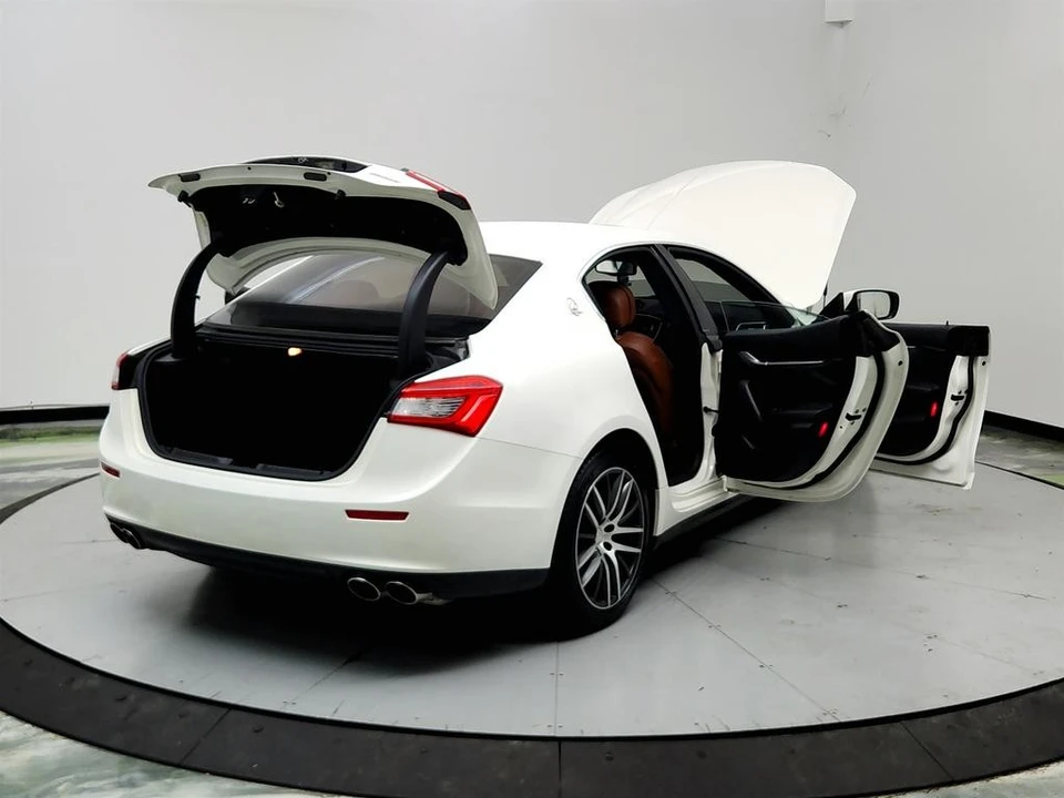 2016 Maserati Ghibli 3rd Gen - Image 11 of 31