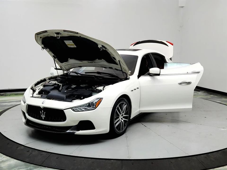 2016 Maserati Ghibli 3rd Gen - Image 9 of 31