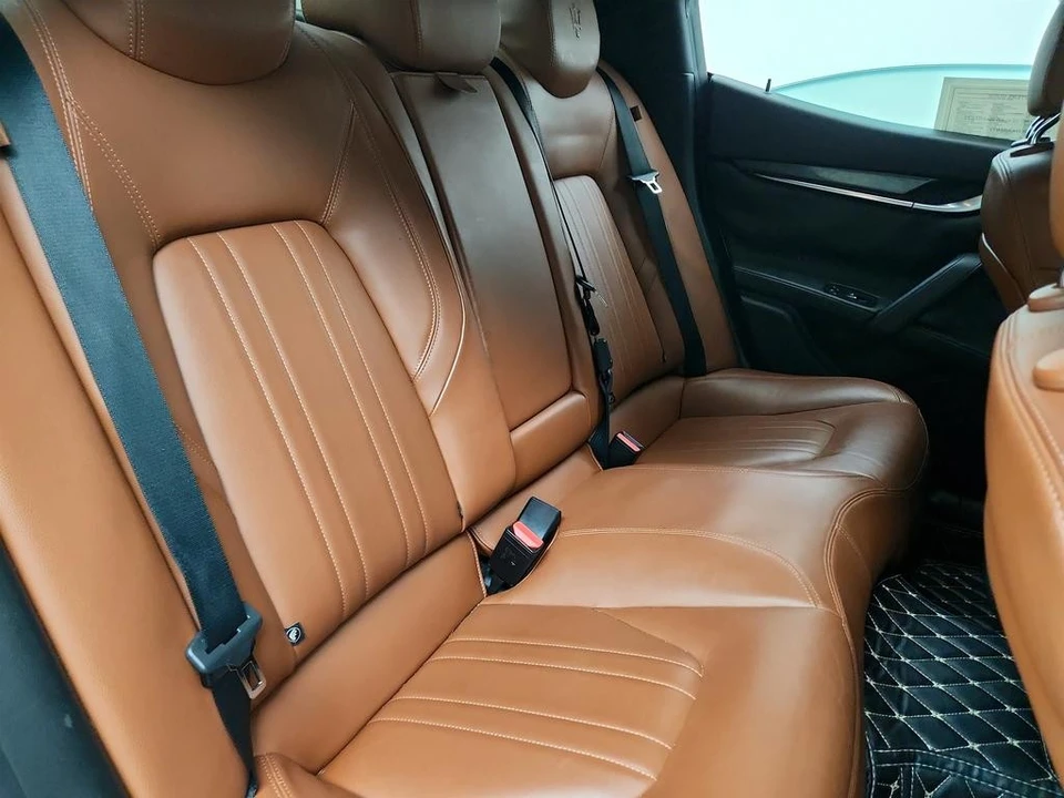2016 Maserati Ghibli 3rd Gen - Image 29 of 31