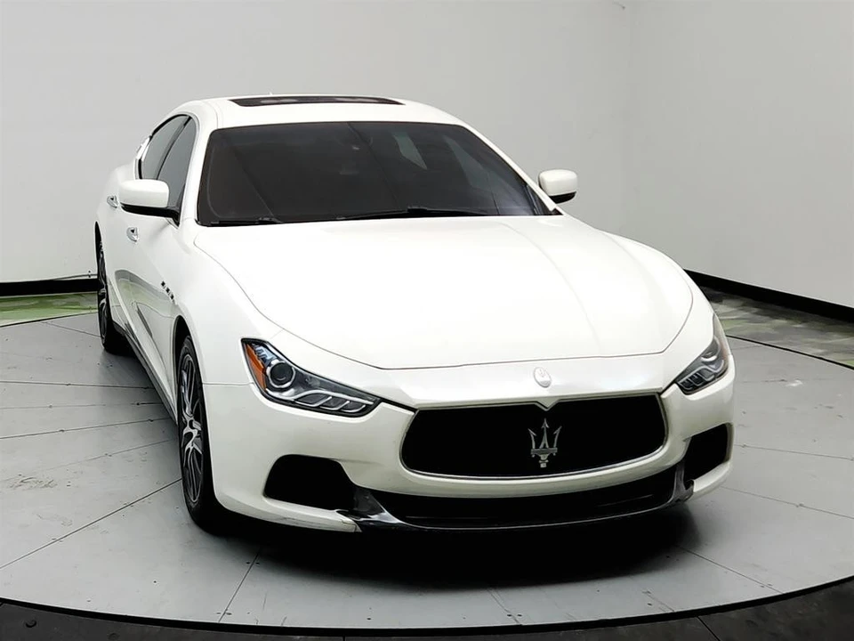 2016 Maserati Ghibli 3rd Gen - Image 2 of 31