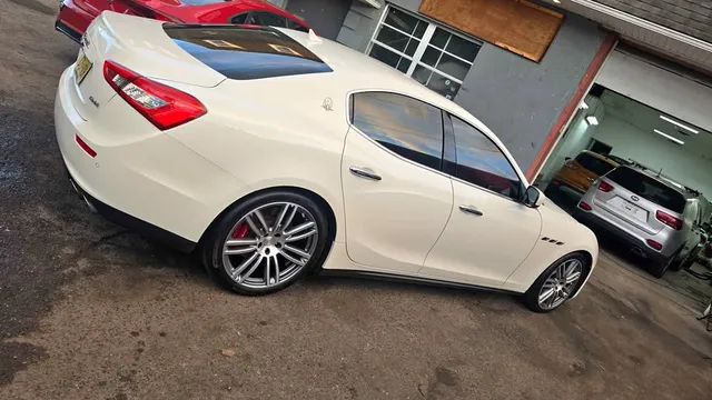 2016 Maserati Ghibli GT Sedan 4D