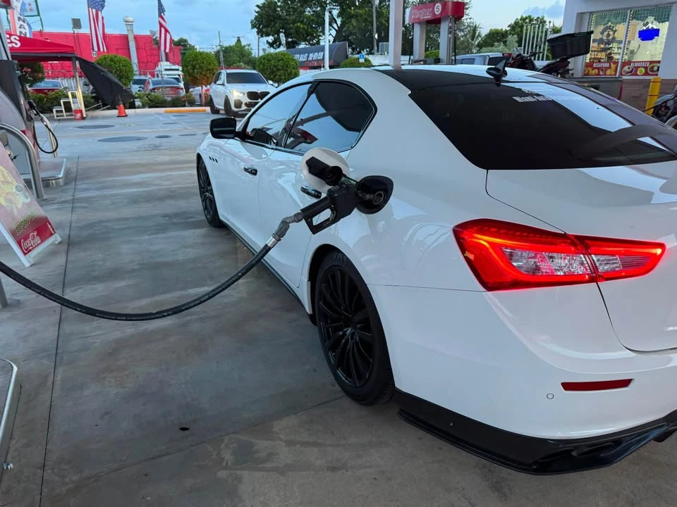 2016 Maserati Ghibli 3rd Gen - Image 6 of 11