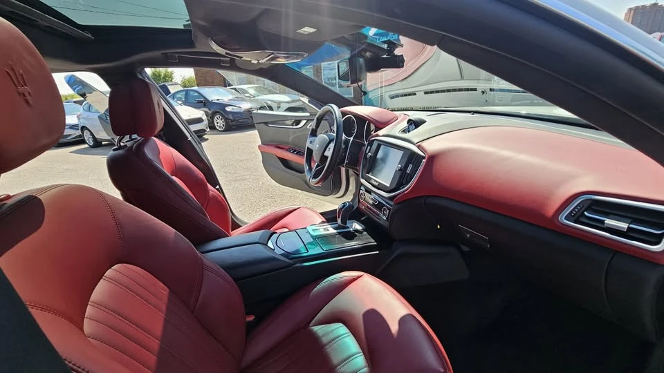 2016 Maserati Ghibli 3rd Gen - Image 16 of 19