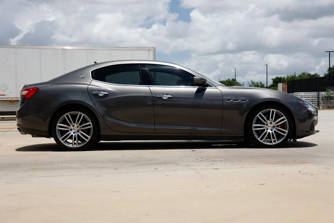 2016 Maserati Ghibli 3rd Gen - Image 13 of 31