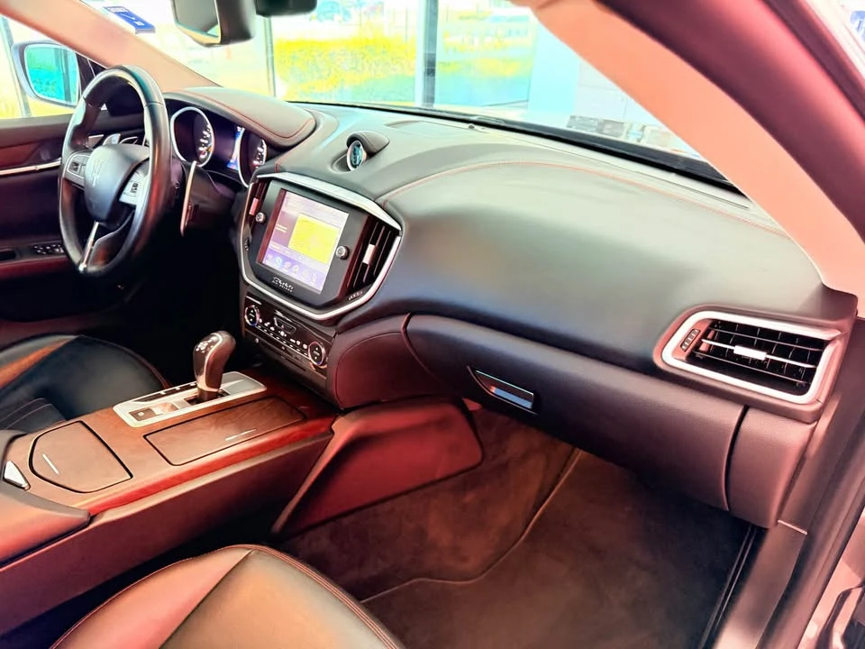 2016 Maserati Ghibli 3rd Gen - Image 19 of 20