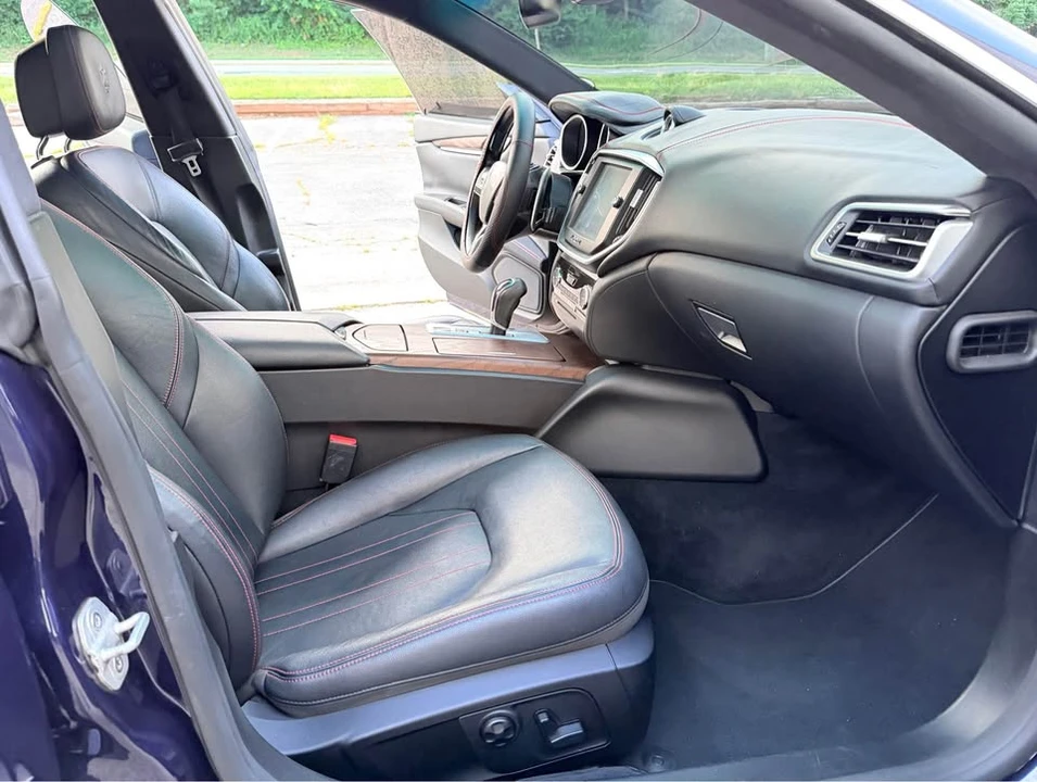 2016 Maserati Ghibli 3rd Gen - Image 11 of 19