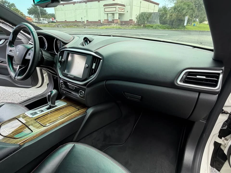 2016 Maserati Ghibli 3rd Gen - Image 15 of 19