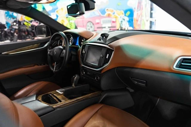 2016 Maserati Ghibli 3rd Gen - Image 19 of 21
