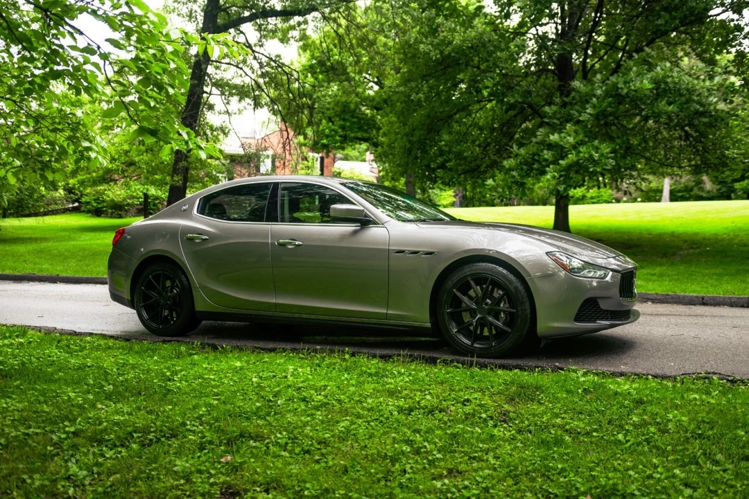 2016 Maserati Ghibli 3rd Gen - Image 16 of 31