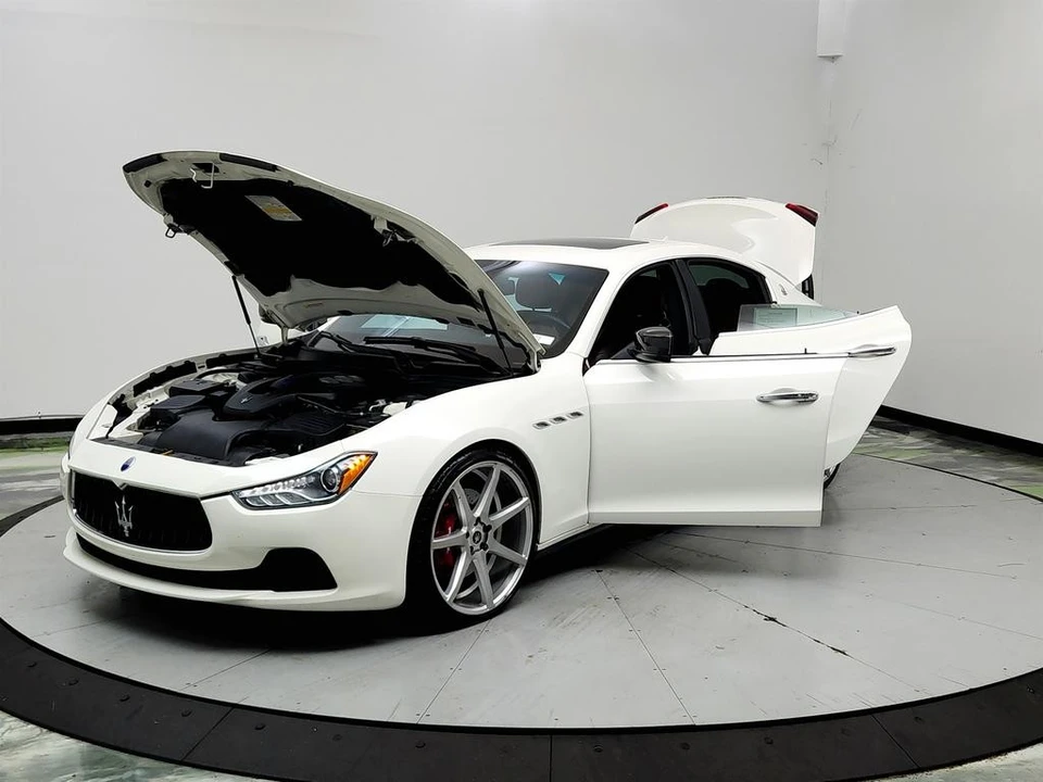 2016 Maserati Ghibli 3rd Gen - Image 9 of 31