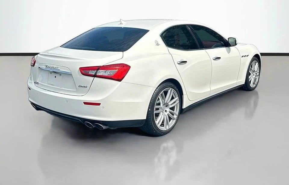 2016 Maserati Ghibli 3rd Gen - Image 9 of 18