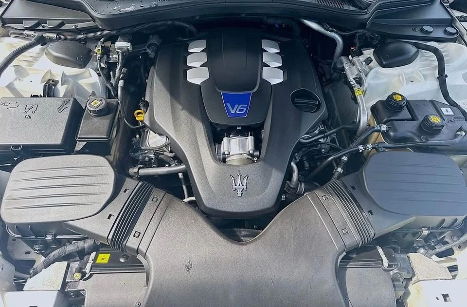2016 Maserati Ghibli 3rd Gen - Image 16 of 18
