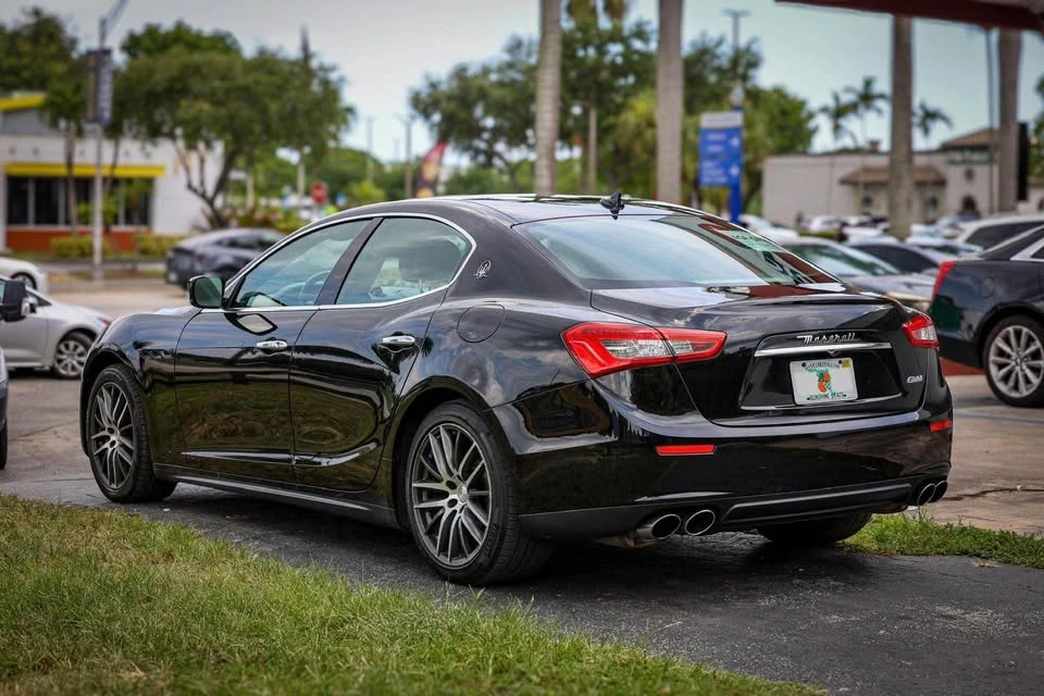 2016 Maserati Ghibli 3rd Gen - Image 9 of 14