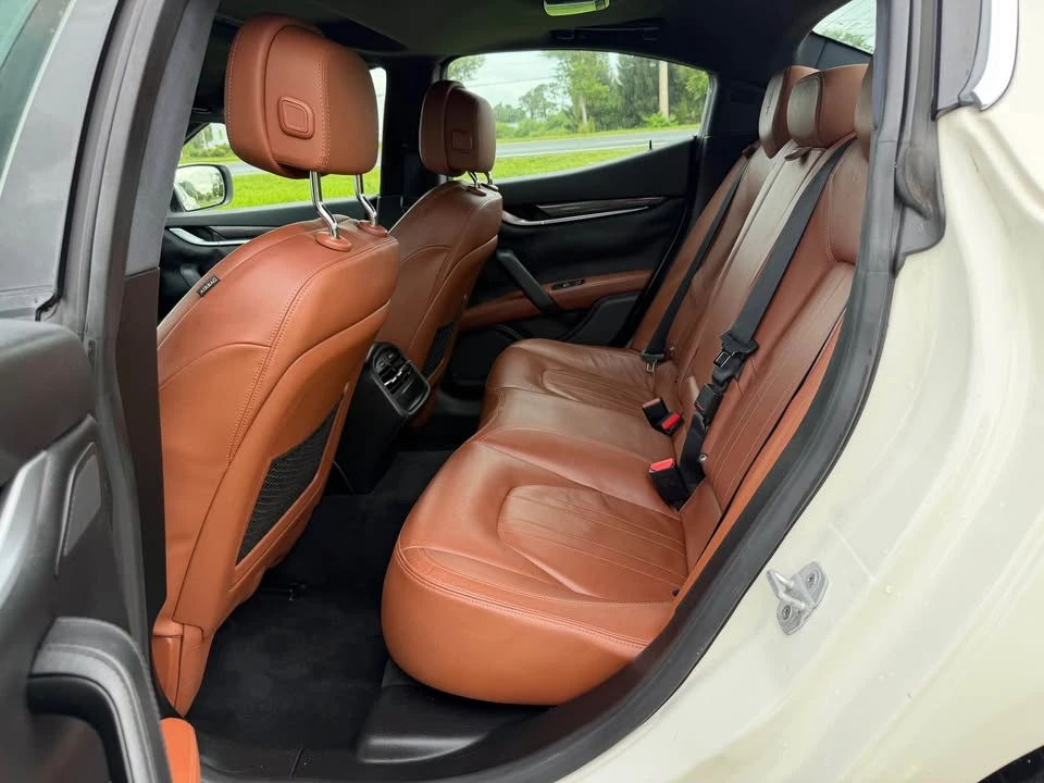 2016 Maserati Ghibli 3rd Gen - Image 10 of 17