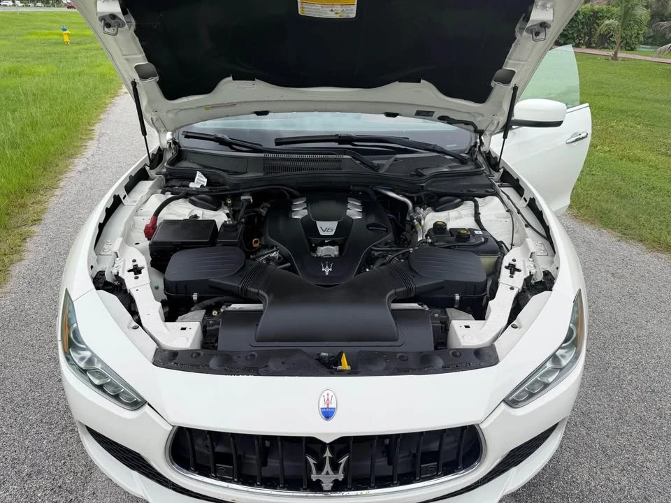 2016 Maserati Ghibli 3rd Gen - Image 14 of 17