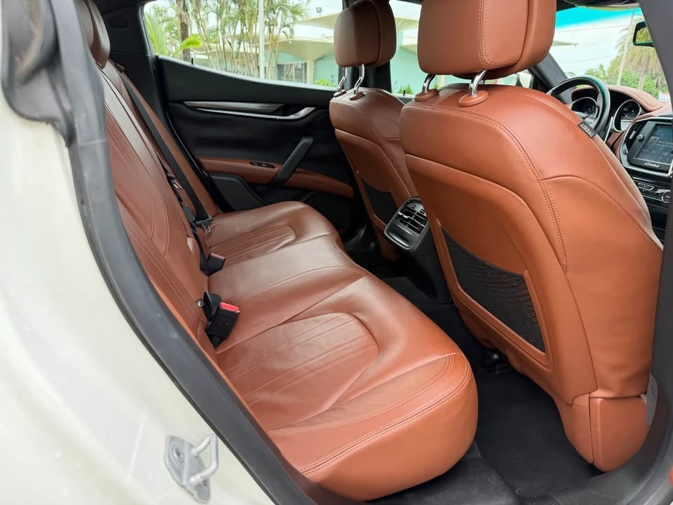 2016 Maserati Ghibli 3rd Gen - Image 11 of 17