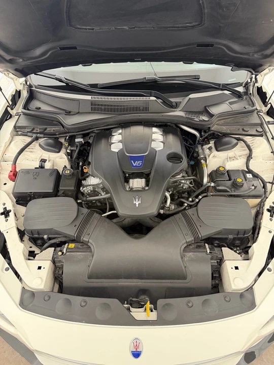 2016 Maserati Ghibli 3rd Gen - Image 7 of 21