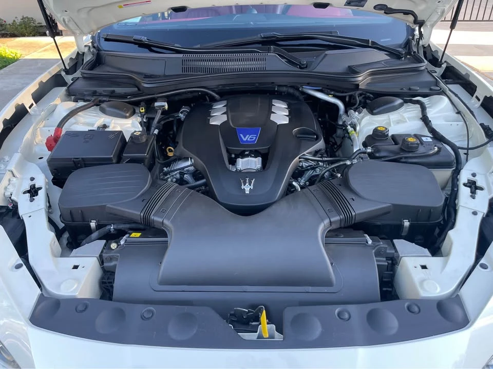 2016 Maserati Ghibli 3rd Gen - Image 17 of 19