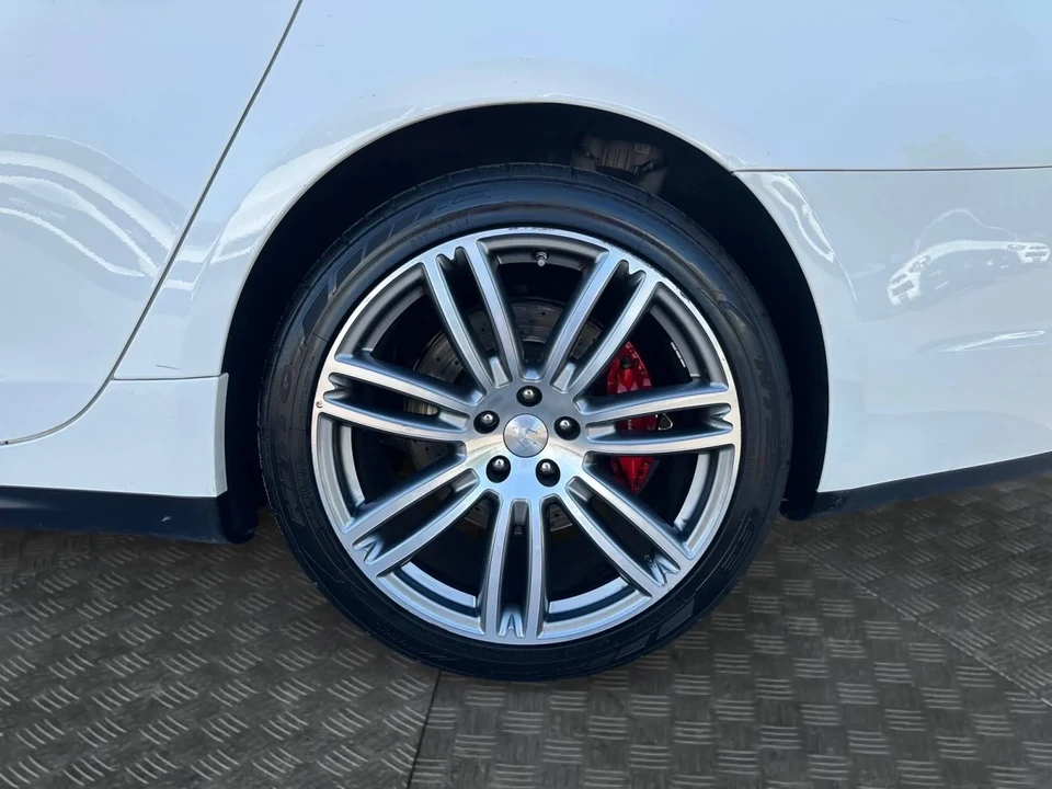 2016 Maserati Quattroporte 6th Gen - Image 15 of 28