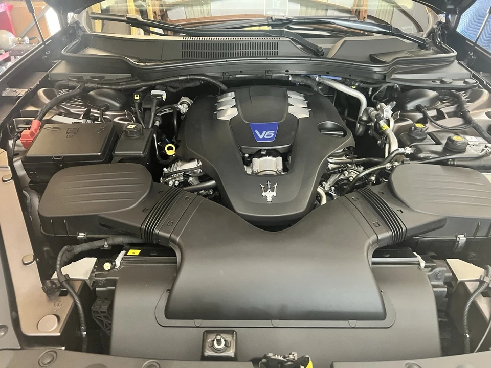 2016 Maserati Quattroporte 6th Gen - Image 7 of 24