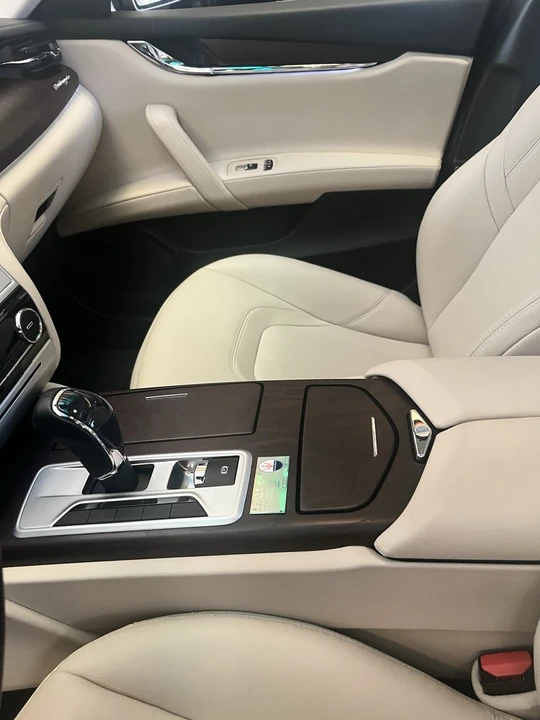2016 Maserati Quattroporte 6th Gen - Image 13 of 24