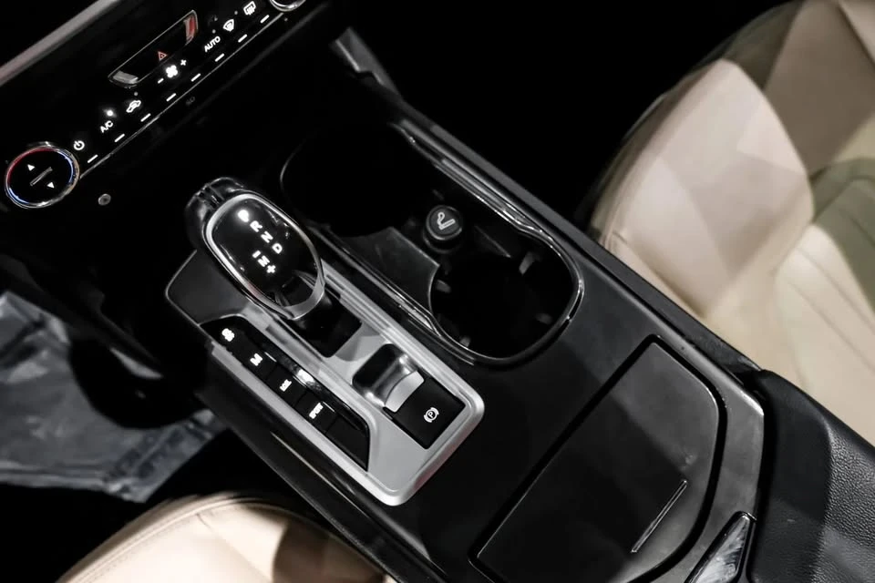 2016 Maserati Ghibli 3rd Gen - Image 11 of 18