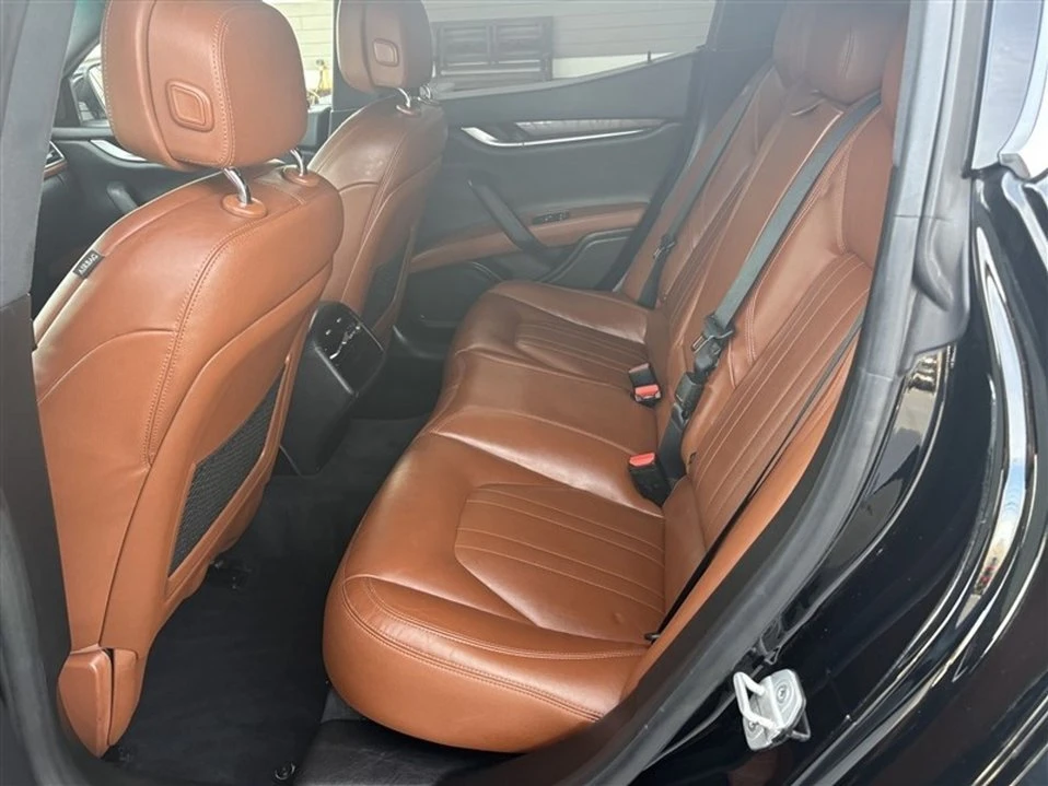 2016 Maserati Ghibli 3rd Gen - Image 14 of 19